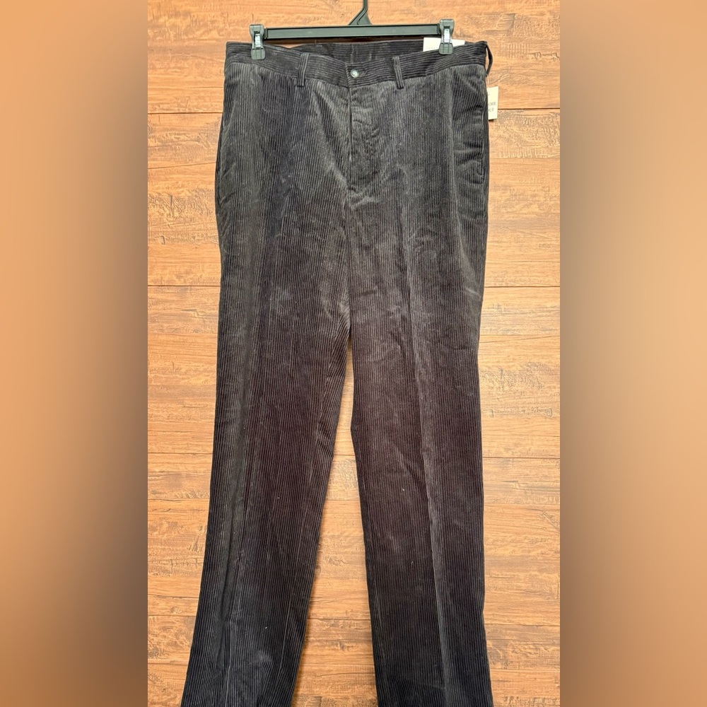 Brand new 
Never worn
Smoke free home
